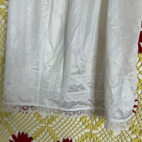 VTG Avon Slip Skirt Size Small - Picture 6 of 11